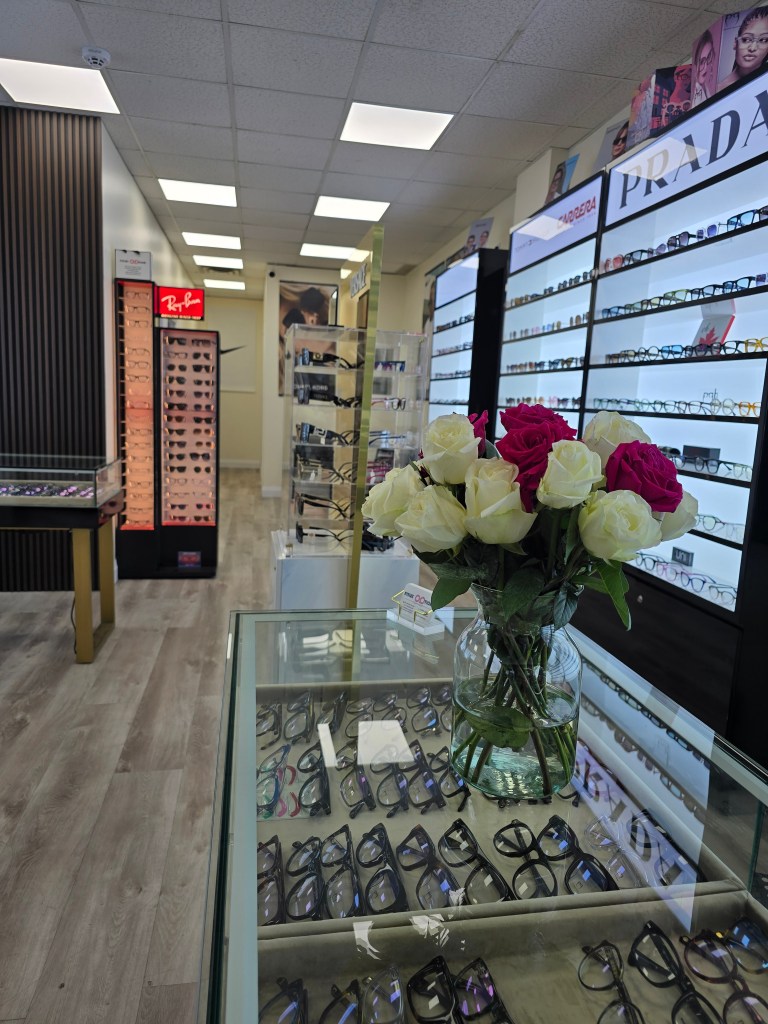 Best Optical Store in Waterloo, ON - EYELUX Optical